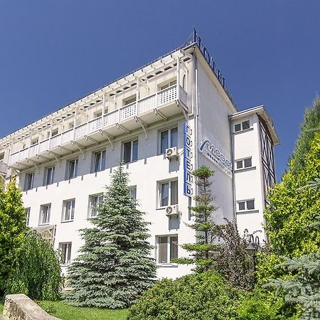 Mariot Medical Center Hotel Трускавец Екстериор снимка