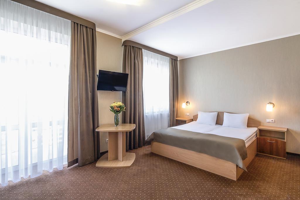 Mariot Medical Center Hotel Трускавец Екстериор снимка