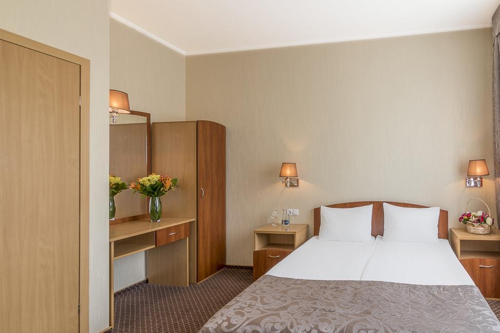 Mariot Medical Center Hotel Трускавец Екстериор снимка