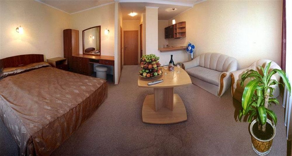 Mariot Medical Center Hotel Трускавец Екстериор снимка