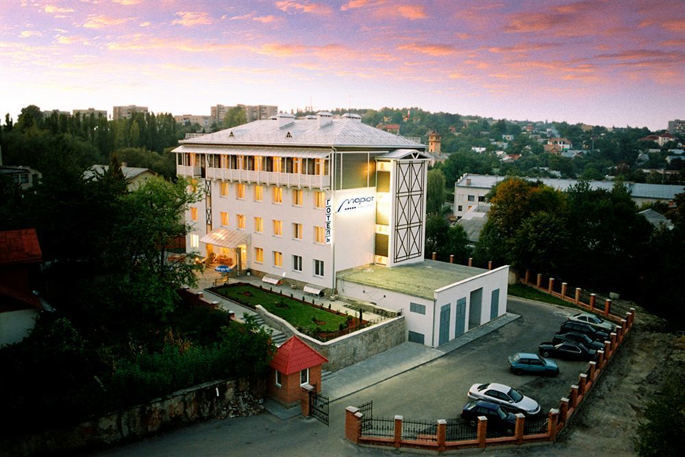 Mariot Medical Center Hotel Трускавец Екстериор снимка