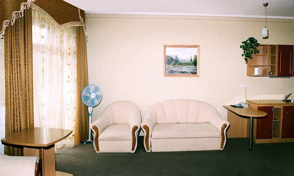 Mariot Medical Center Hotel Трускавец Екстериор снимка