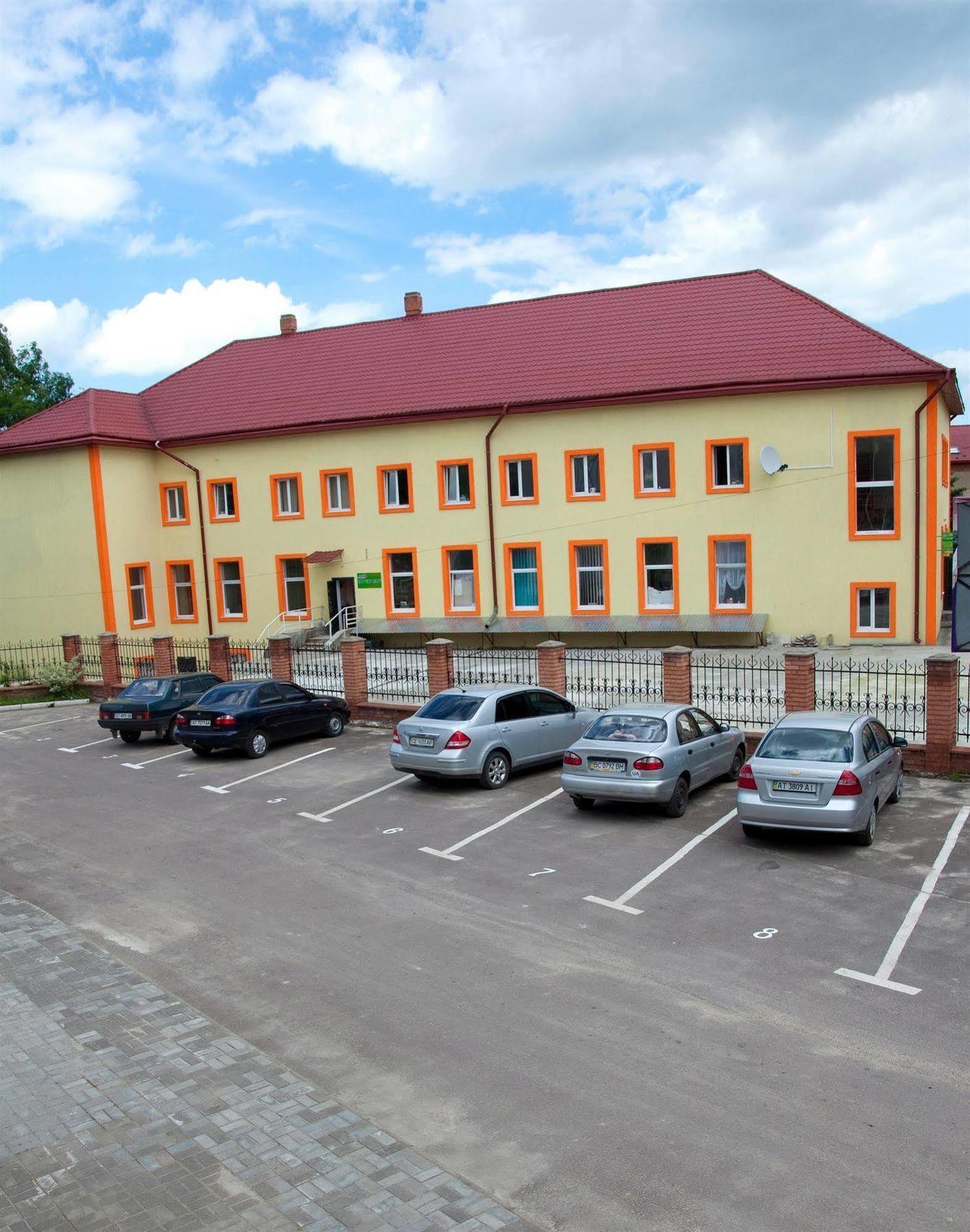 Mariot Medical Center Hotel Трускавец Екстериор снимка